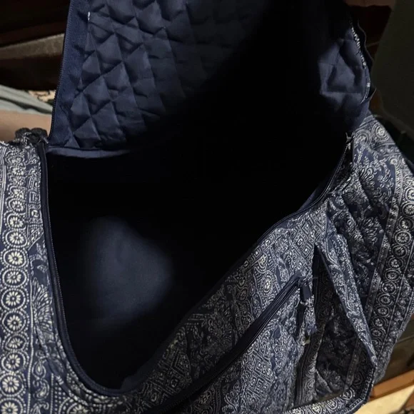 Quilted Blue Patterned duffle/weekender - Picture 3 of 4